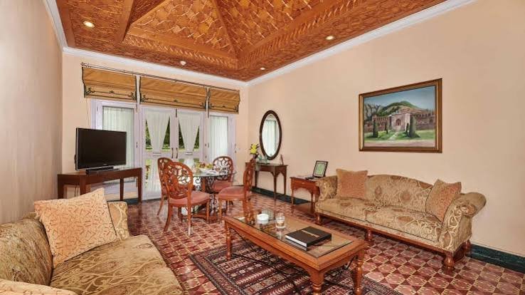 The LaLiT Grand Palace Srinagar