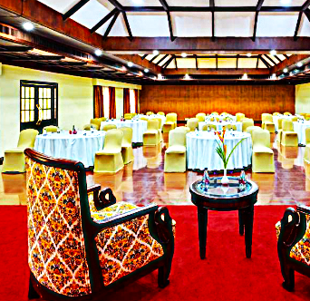 Sterling Lake Palace Alleppey