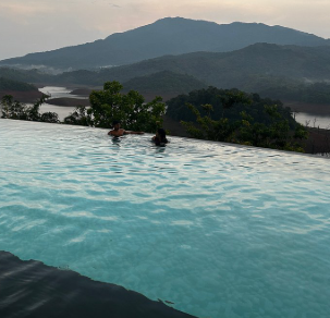 Mountain Shadows Resort