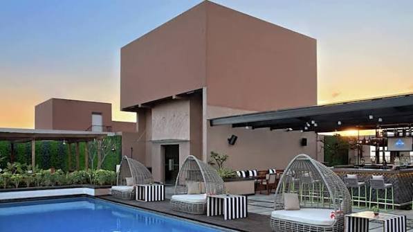 DoubleTree Suites by Hilton