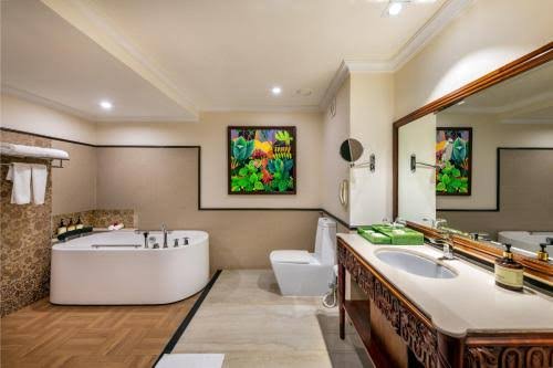 MAYFAIR Lagoon, Bhubaneswar